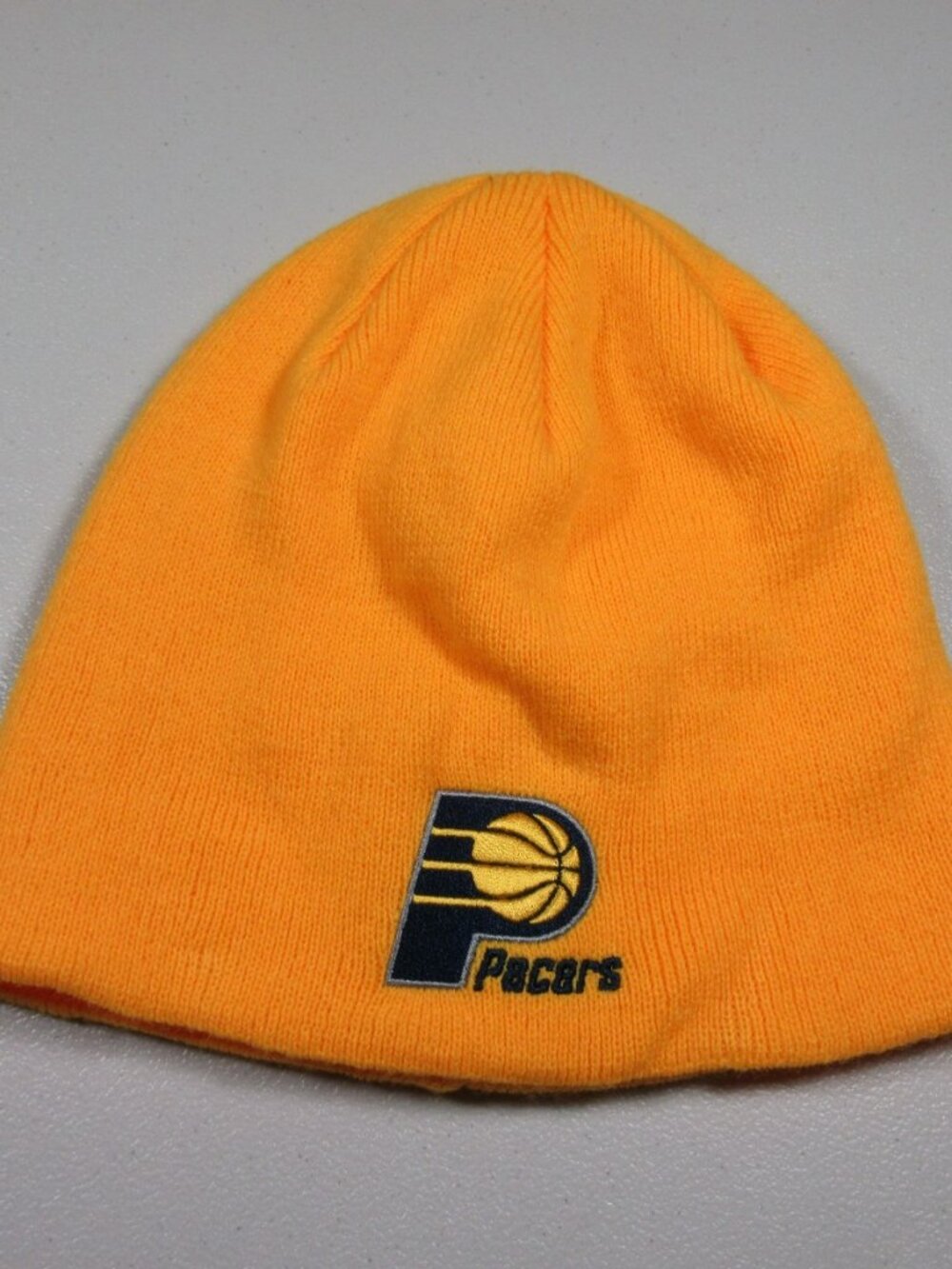 adidas mens solid yellow Indiana Pacers NBA basketball knit hat OS
